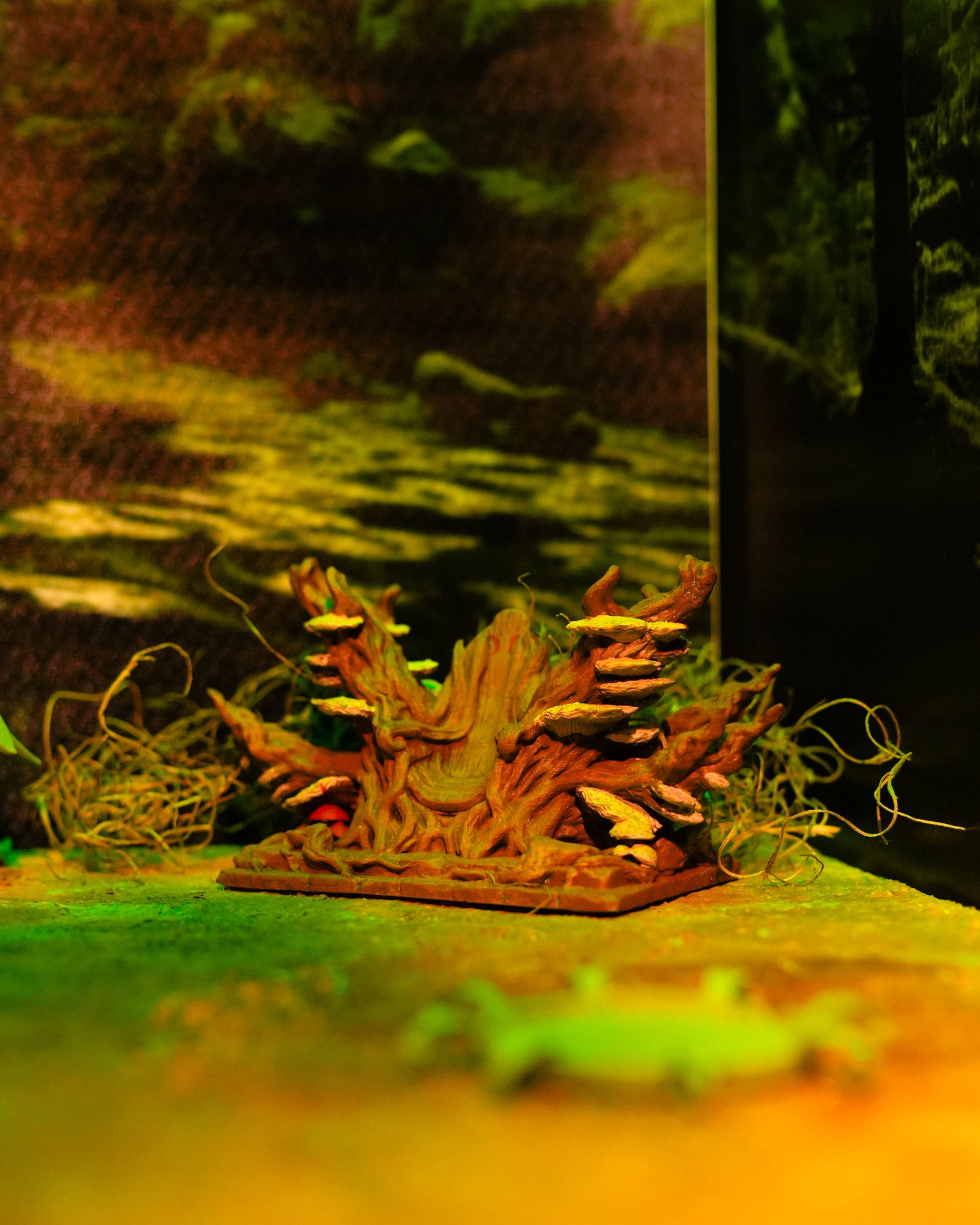 Дерев'яний трон